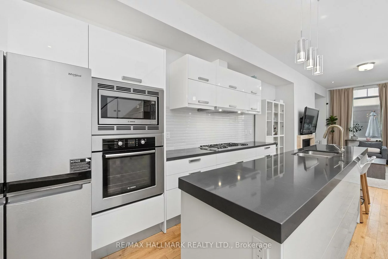 68, Boulton, South Riverdale, Toronto
