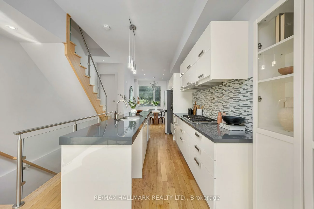 68, Boulton, South Riverdale, Toronto