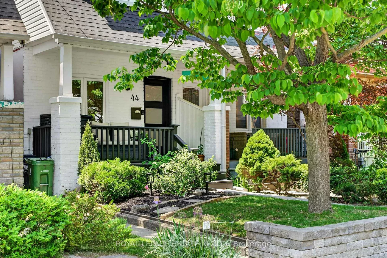 44, Bastedo, Woodbine Corridor, Toronto