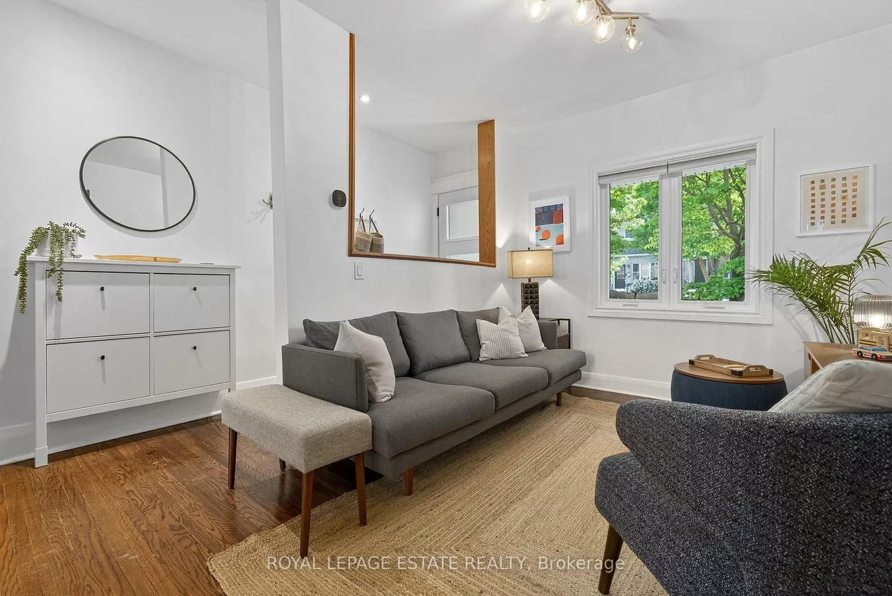 44, Bastedo, Woodbine Corridor, Toronto