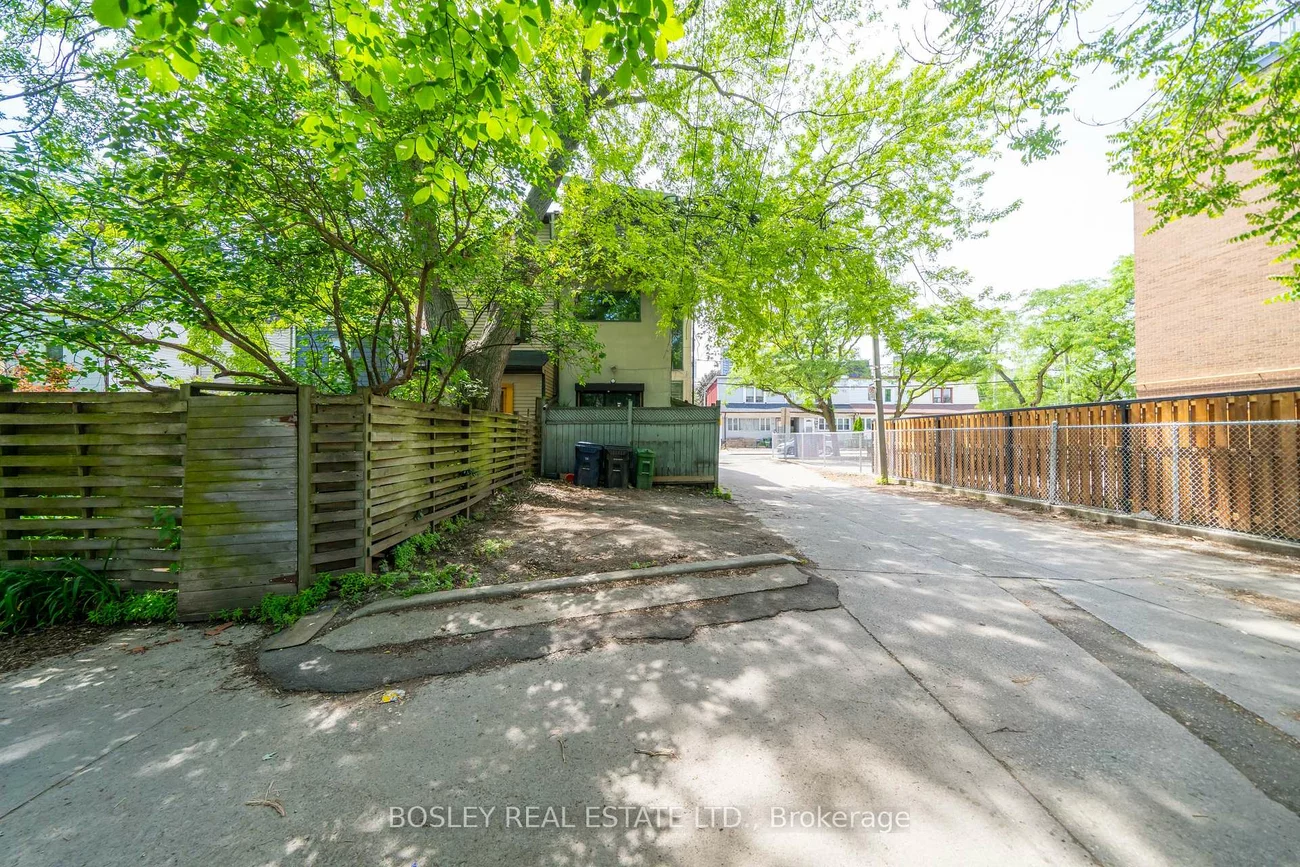 123, Hamilton, South Riverdale, Toronto