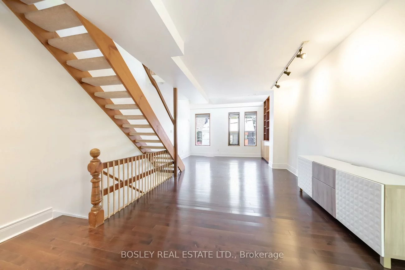 123, Hamilton, South Riverdale, Toronto