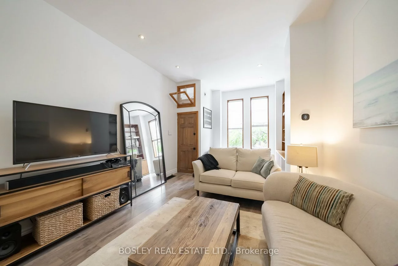 123, Hamilton, South Riverdale, Toronto