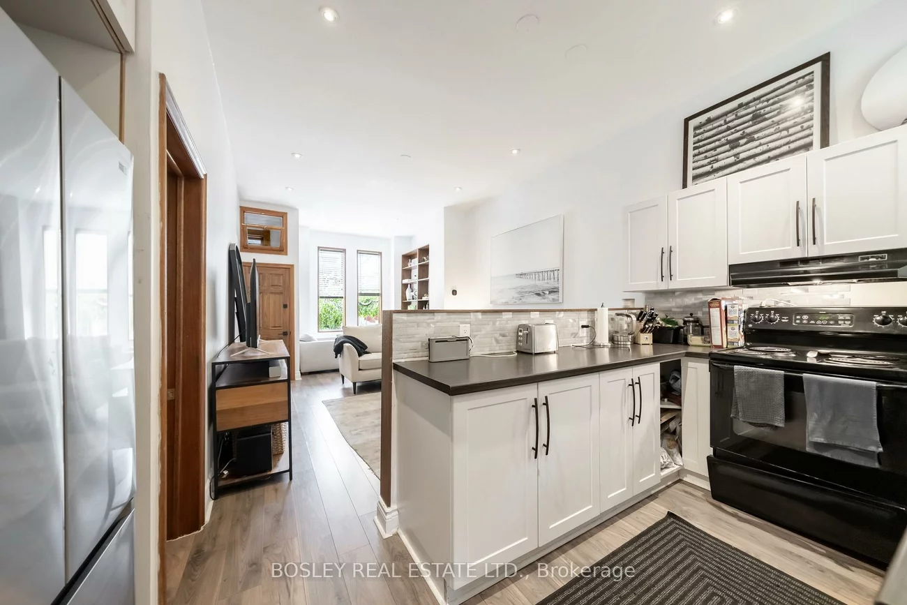 123, Hamilton, South Riverdale, Toronto