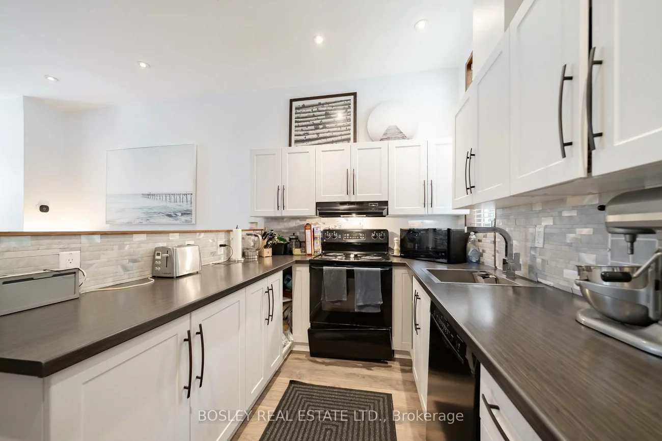 123, Hamilton, South Riverdale, Toronto