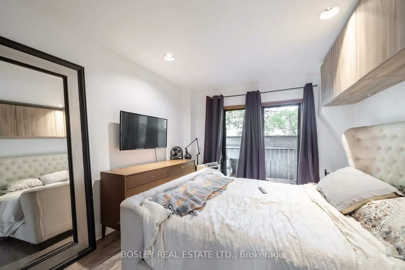 123, Hamilton, South Riverdale, Toronto