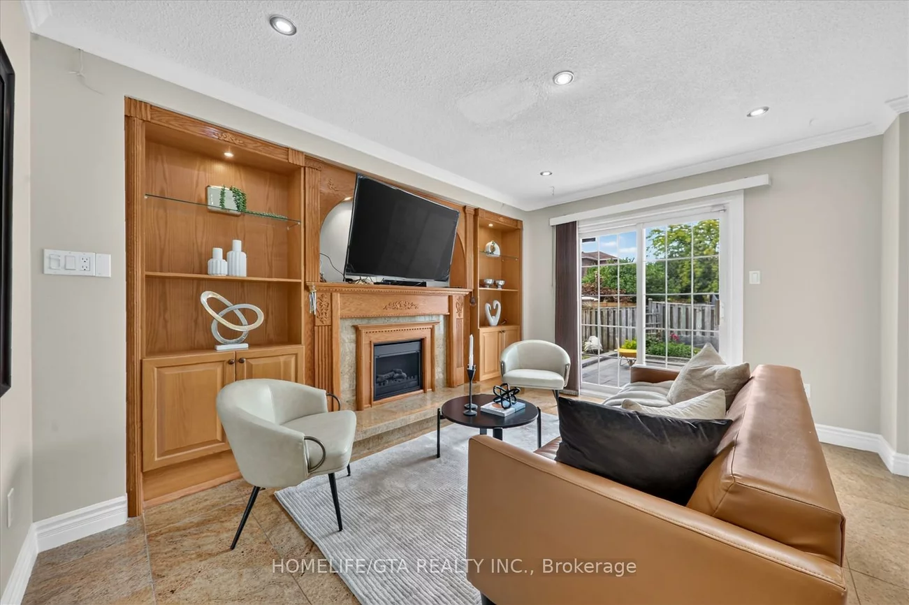 110, Rylander, Rouge E11, Toronto