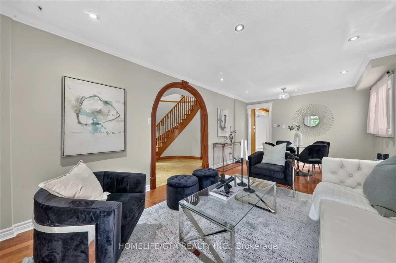 110, Rylander, Rouge E11, Toronto