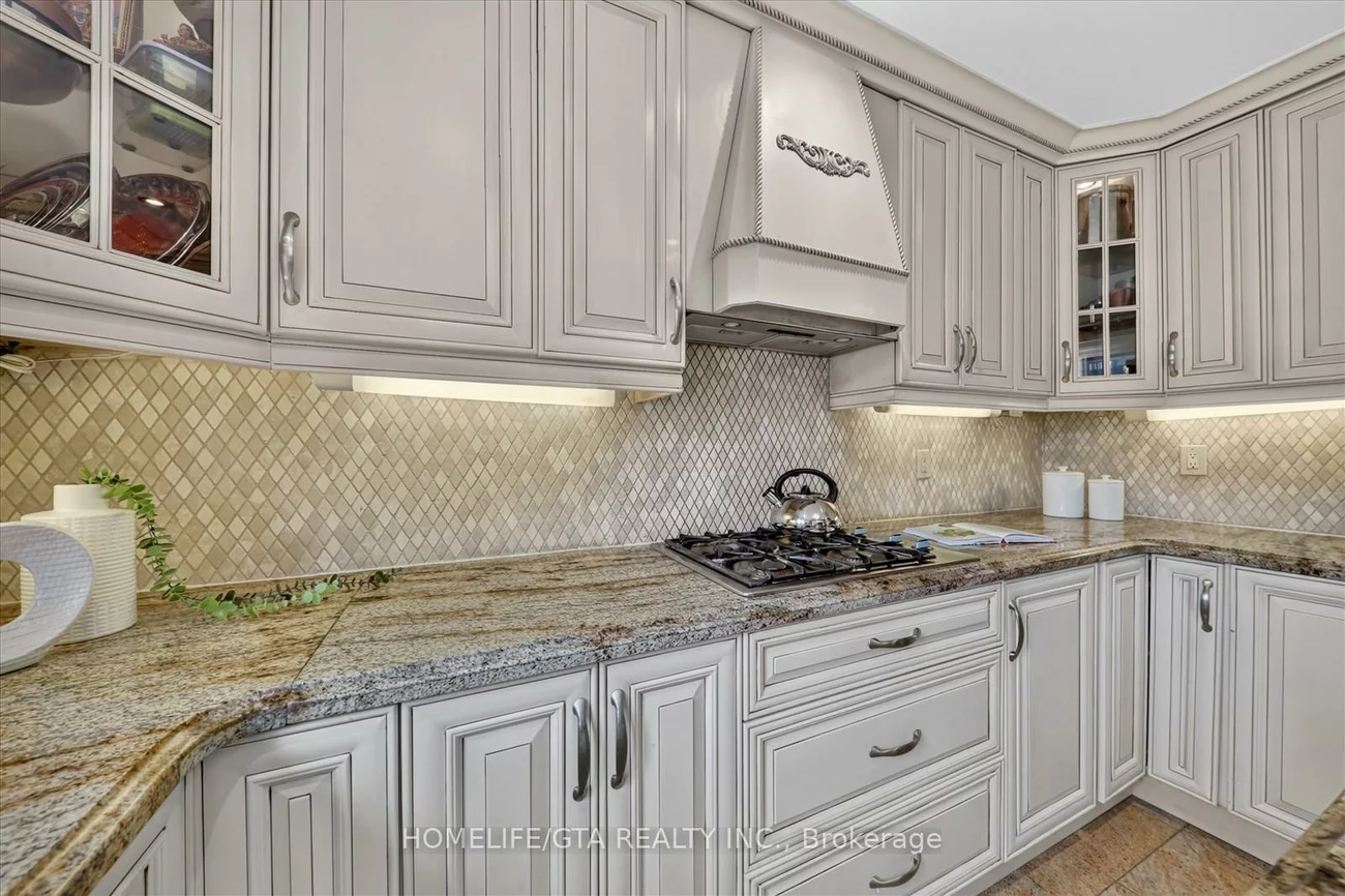 110, Rylander, Rouge E11, Toronto