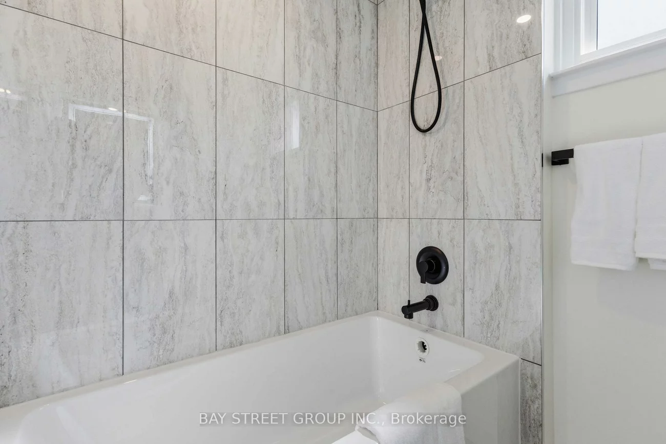 115, Bergen, Dorset Park, Toronto