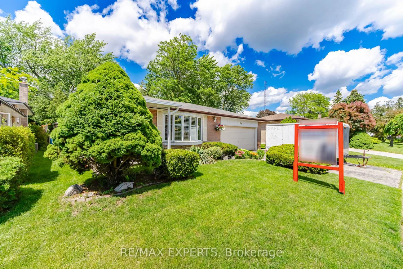 69, Oakmeadow, Morningside, Toronto