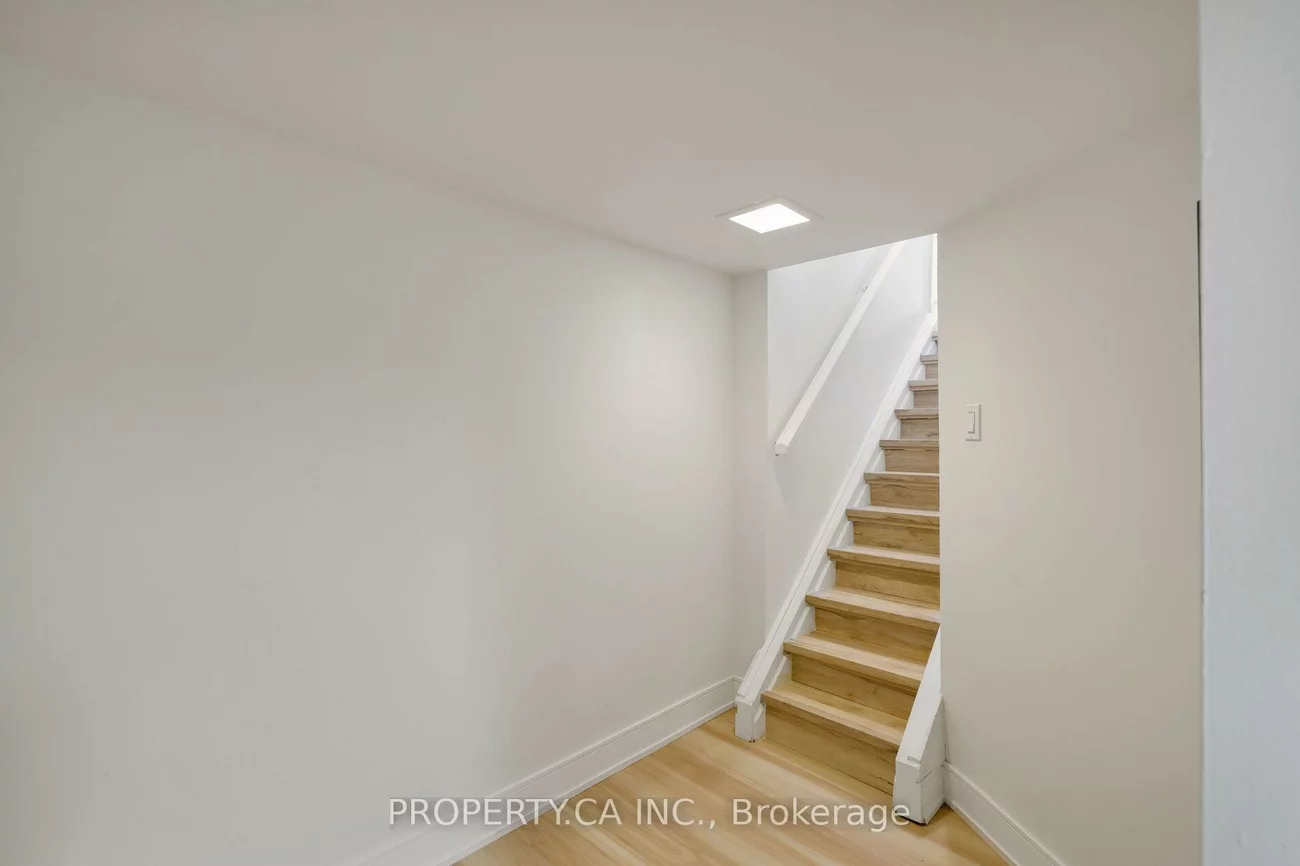 332, Woodfield, Greenwood-Coxwell, Toronto