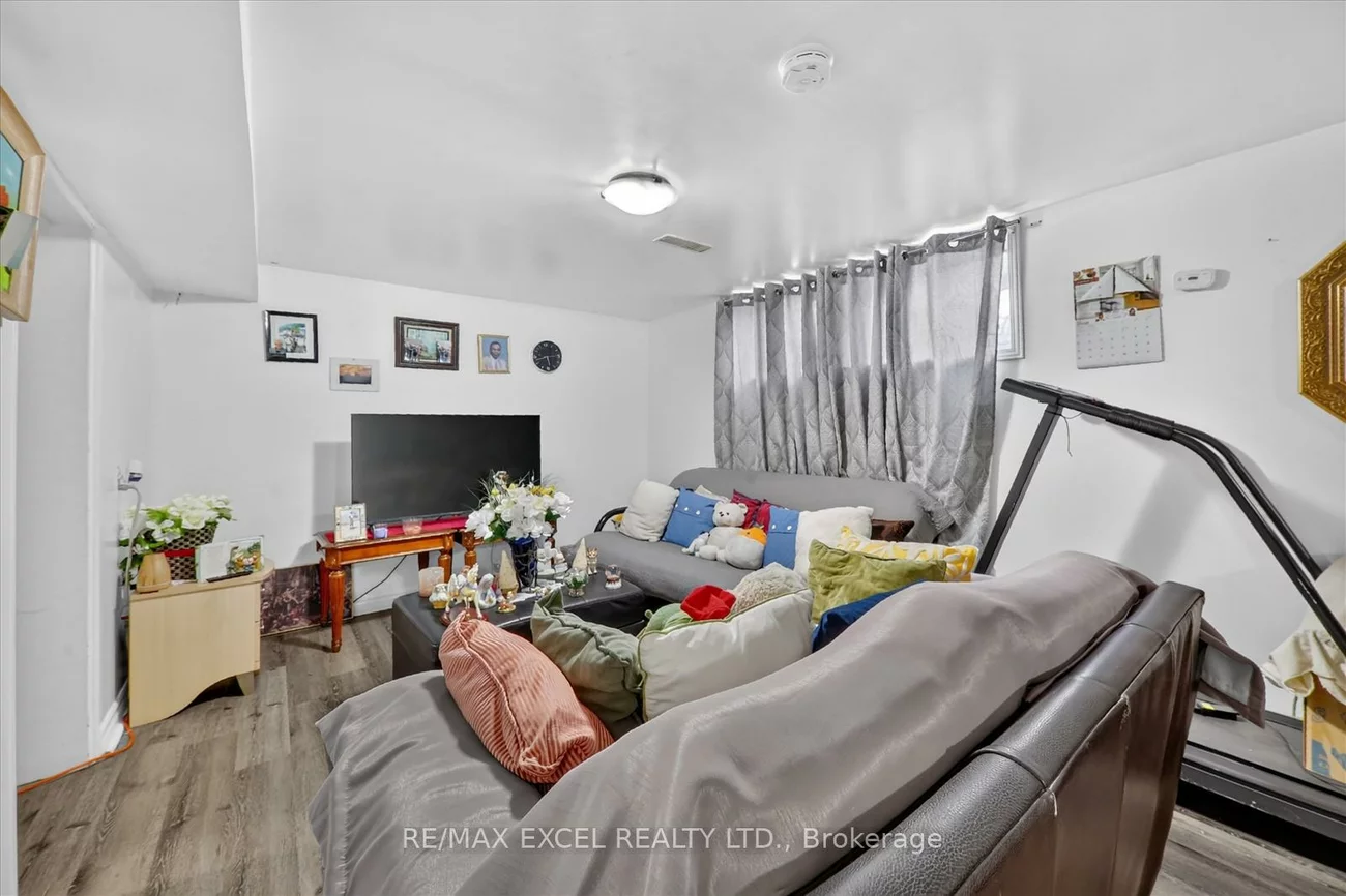 62, Sundance, Woburn, Toronto