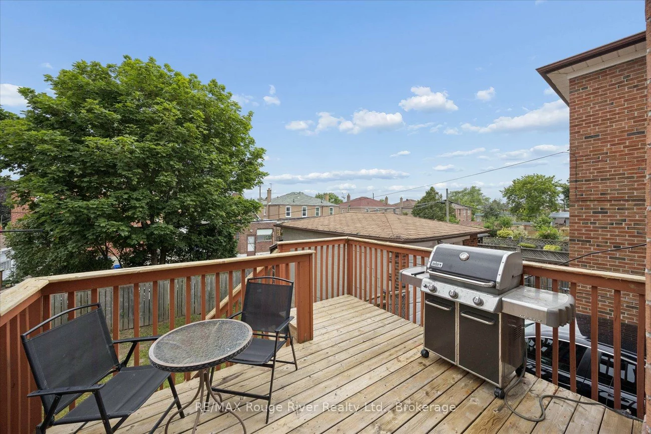 72a, Laurel, Kennedy Park, Toronto