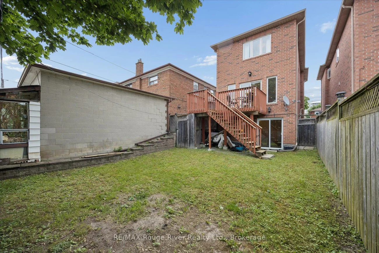 72a, Laurel, Kennedy Park, Toronto