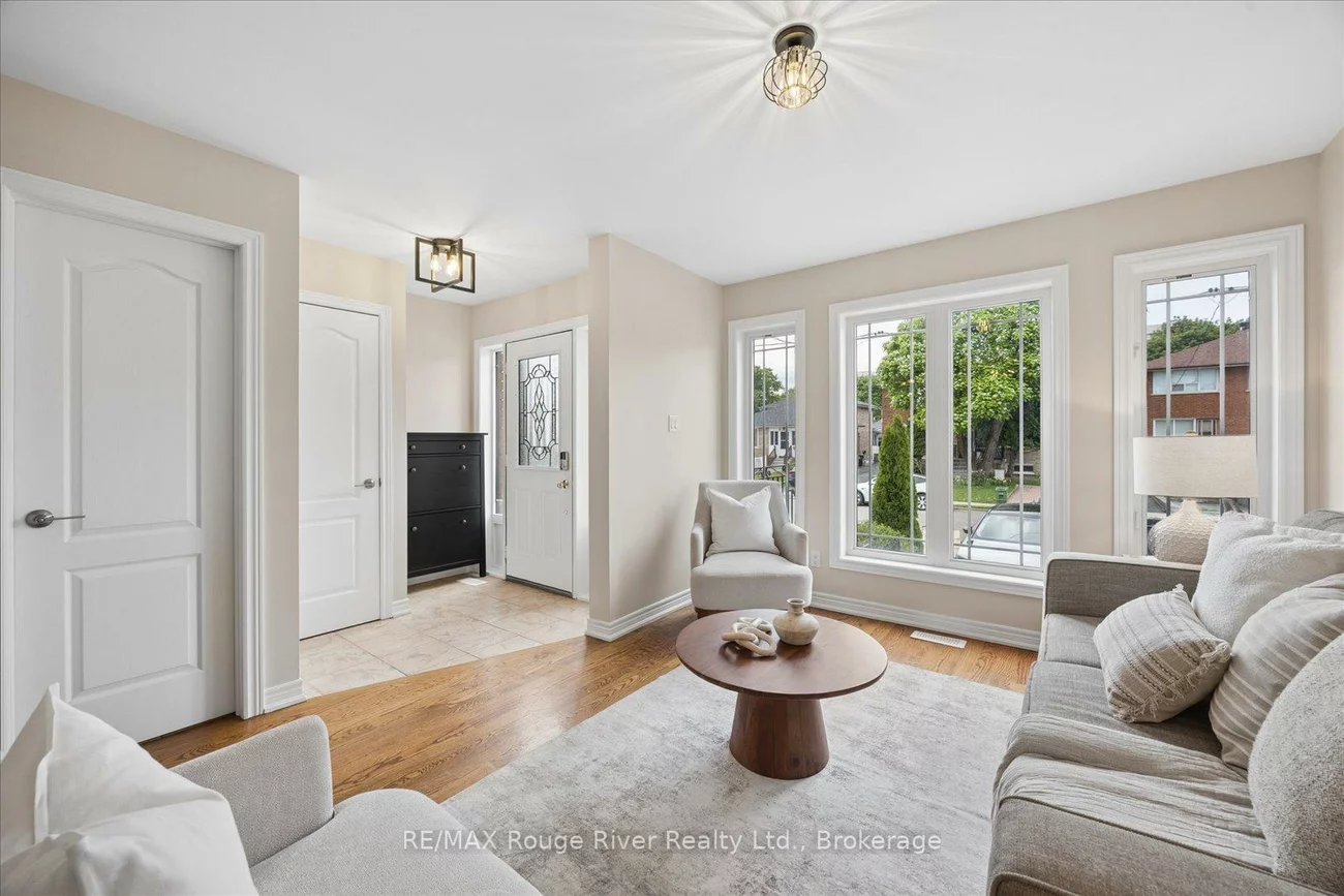 72a, Laurel, Kennedy Park, Toronto