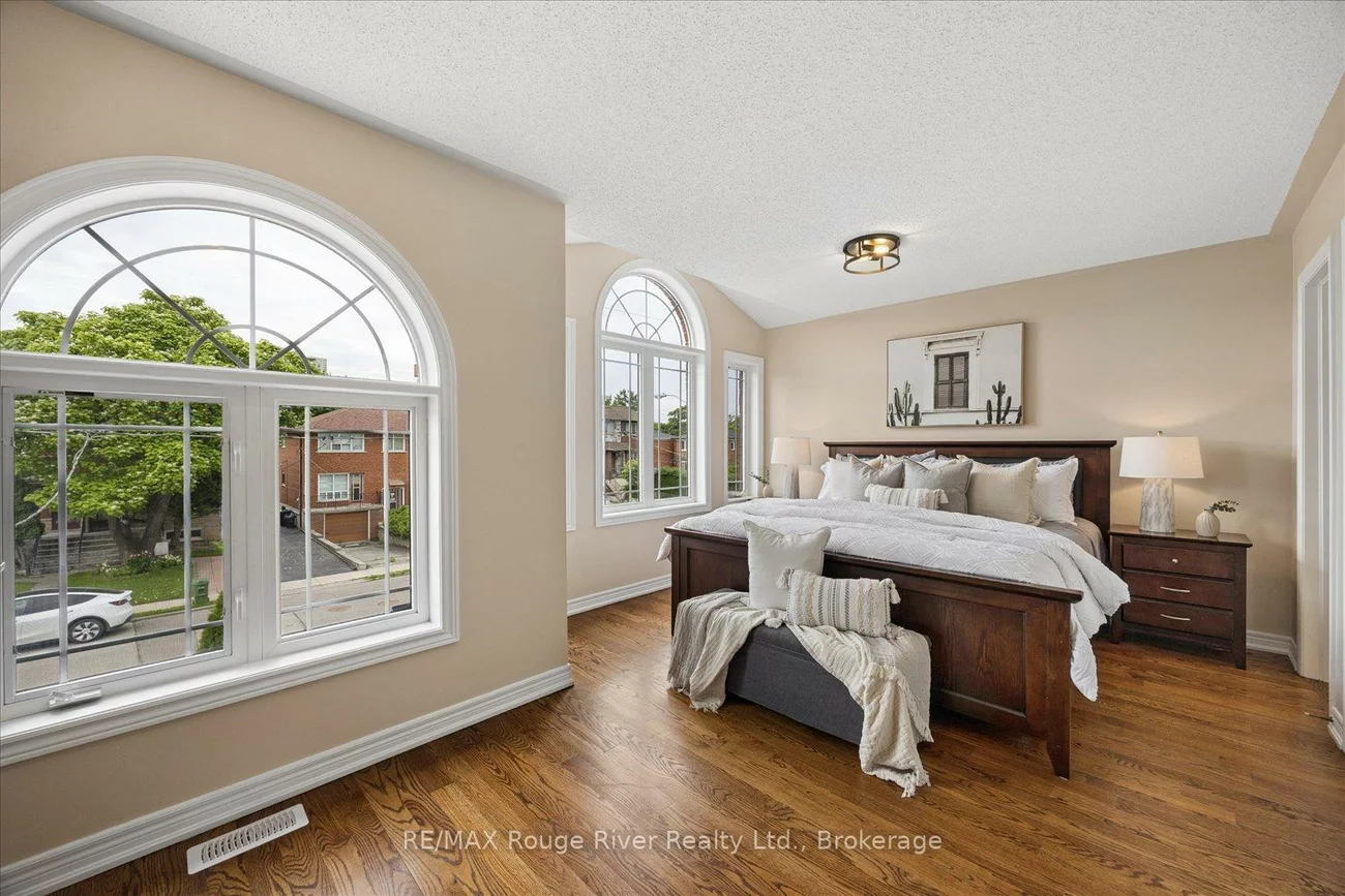 72a, Laurel, Kennedy Park, Toronto