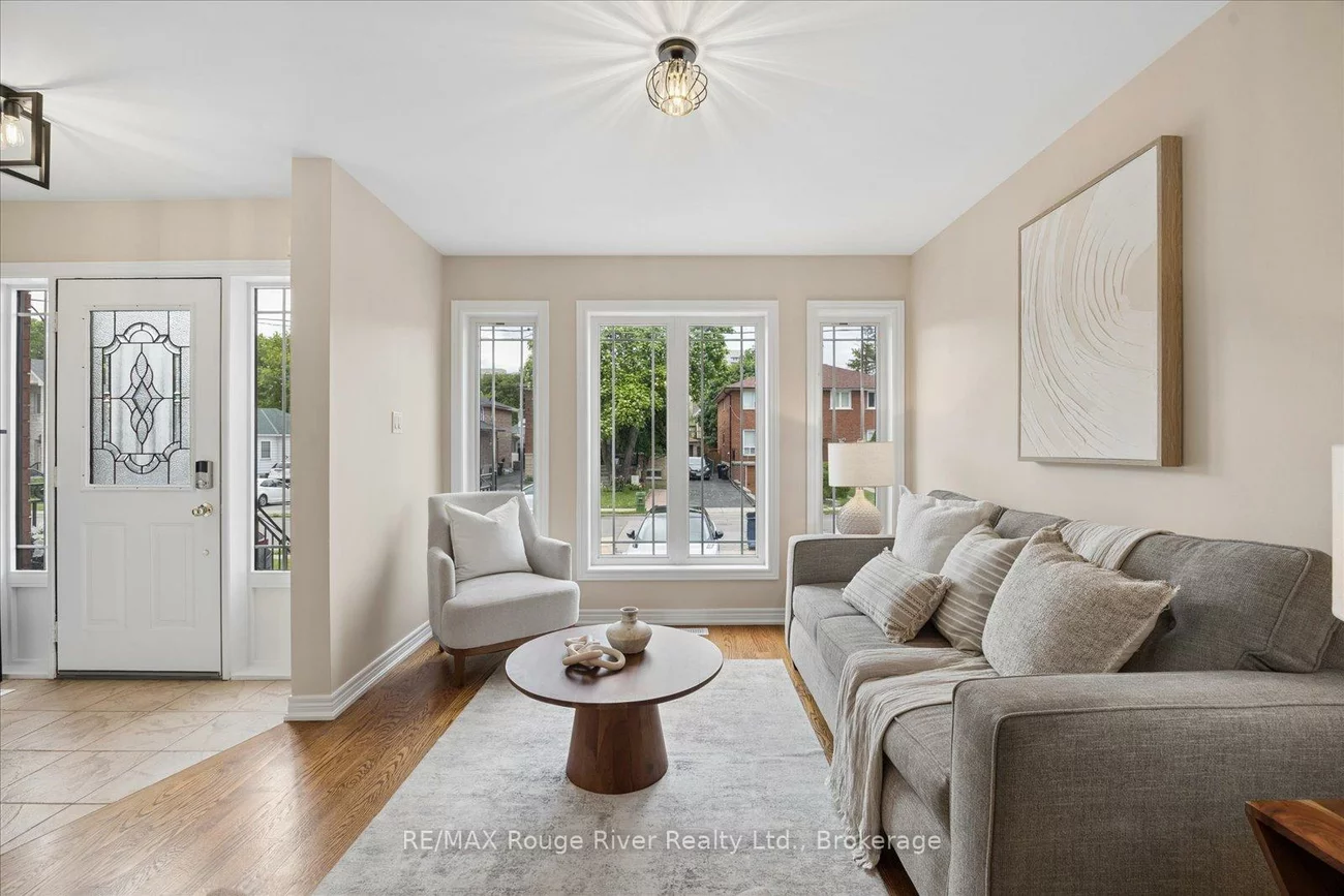72a, Laurel, Kennedy Park, Toronto