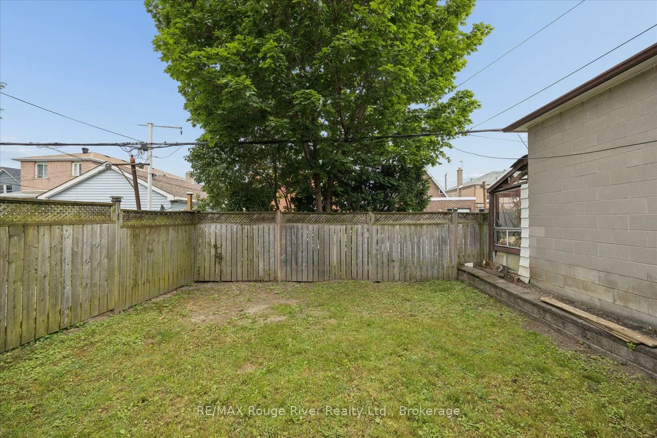 72a, Laurel, Kennedy Park, Toronto