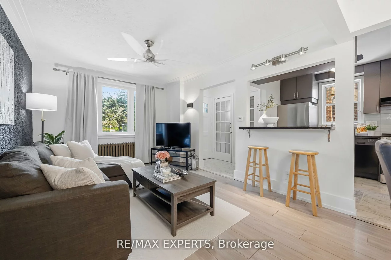 221, Clonmore, Birchcliffe-Cliffside, Toronto