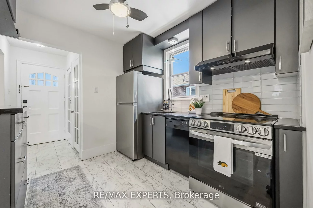 221, Clonmore, Birchcliffe-Cliffside, Toronto