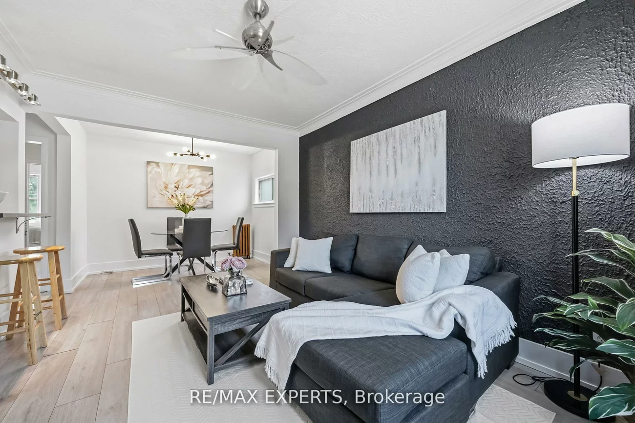 221, Clonmore, Birchcliffe-Cliffside, Toronto