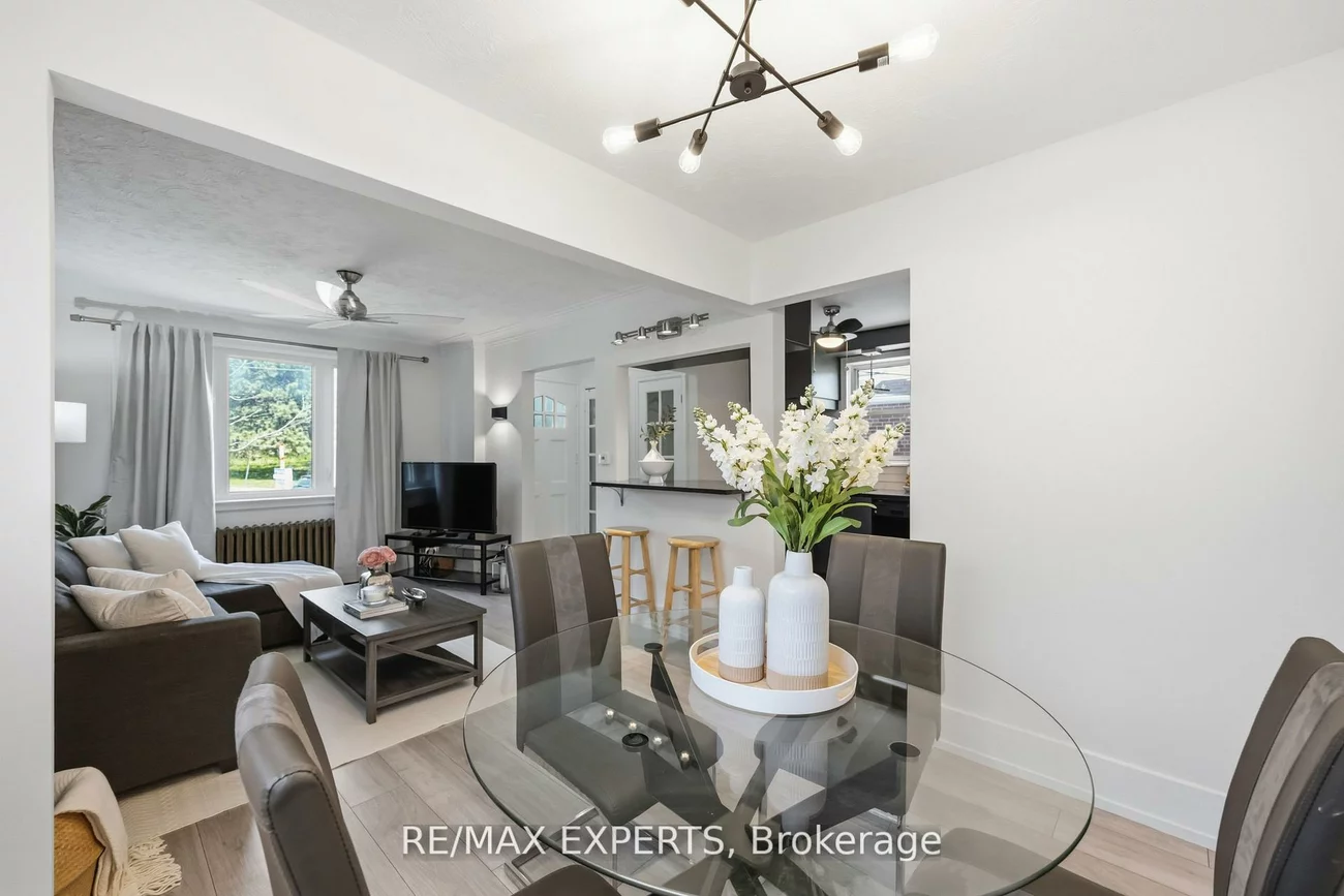 221, Clonmore, Birchcliffe-Cliffside, Toronto
