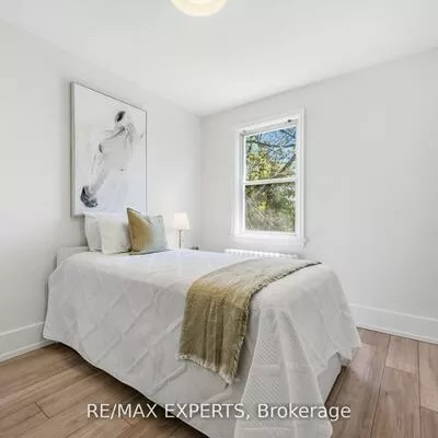 221, Clonmore, Birchcliffe-Cliffside, Toronto