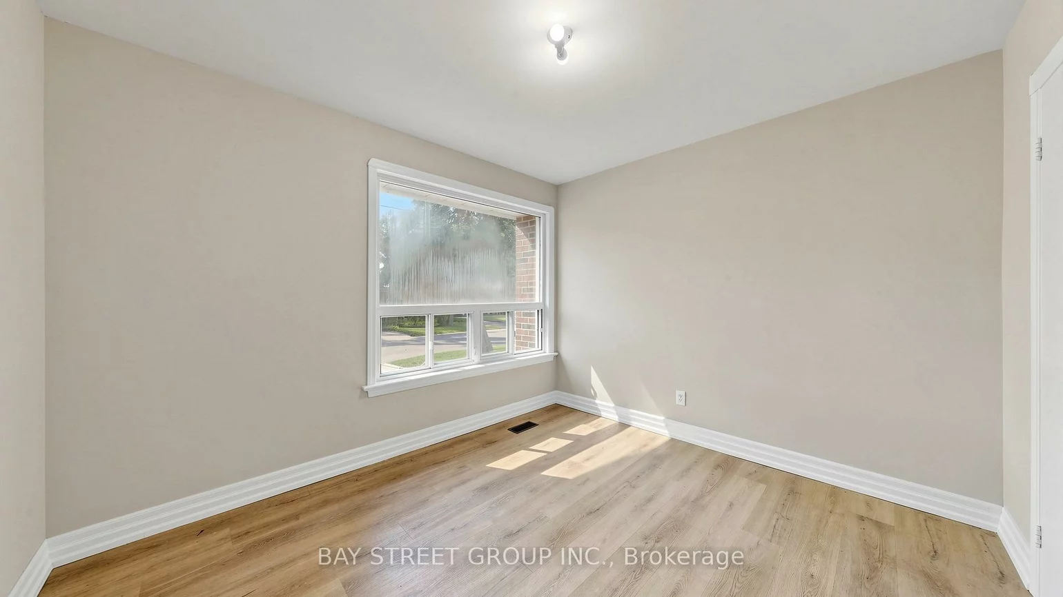 26, Innismore, Wexford-Maryvale, Toronto