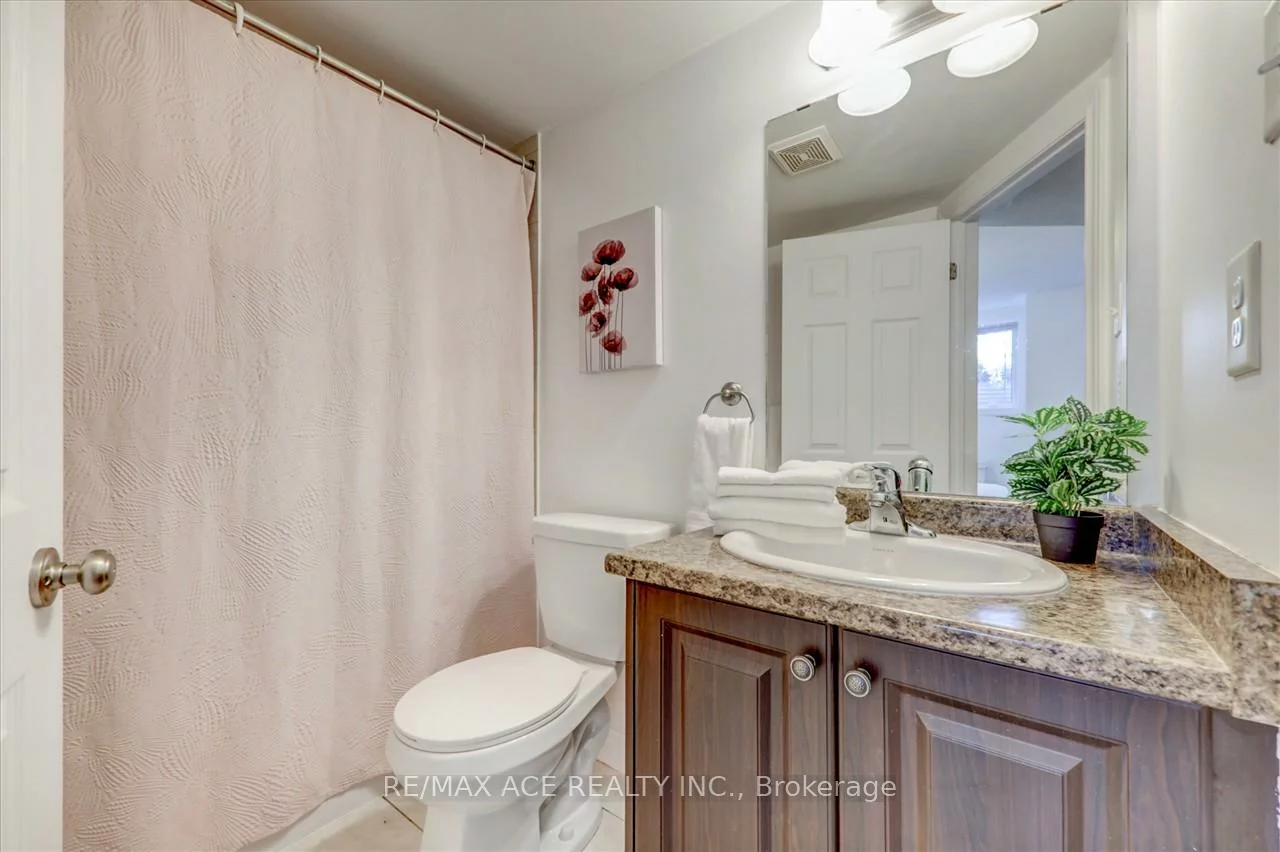 43, Kawneer, Dorset Park, Toronto