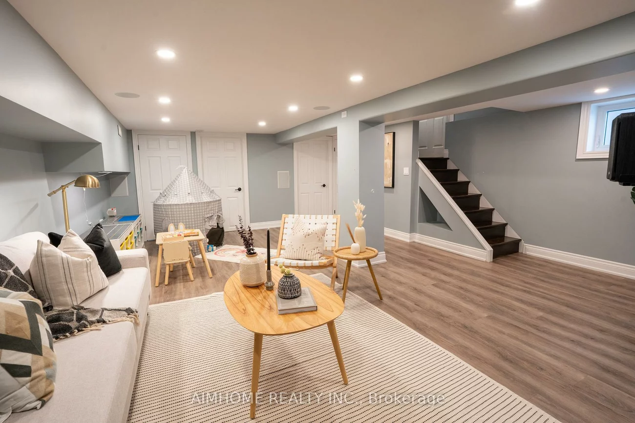 128, Hopedale, Broadview North, Toronto