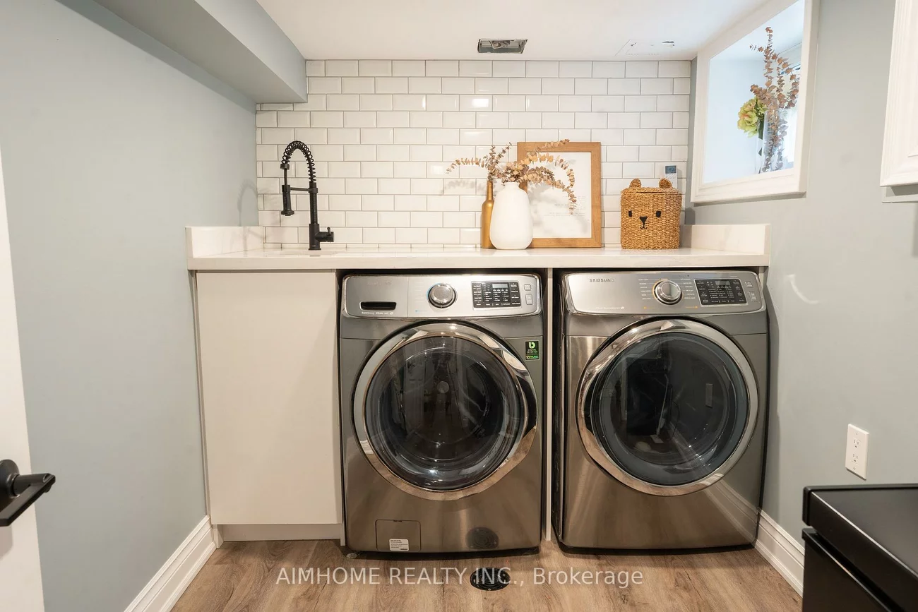 128, Hopedale, Broadview North, Toronto