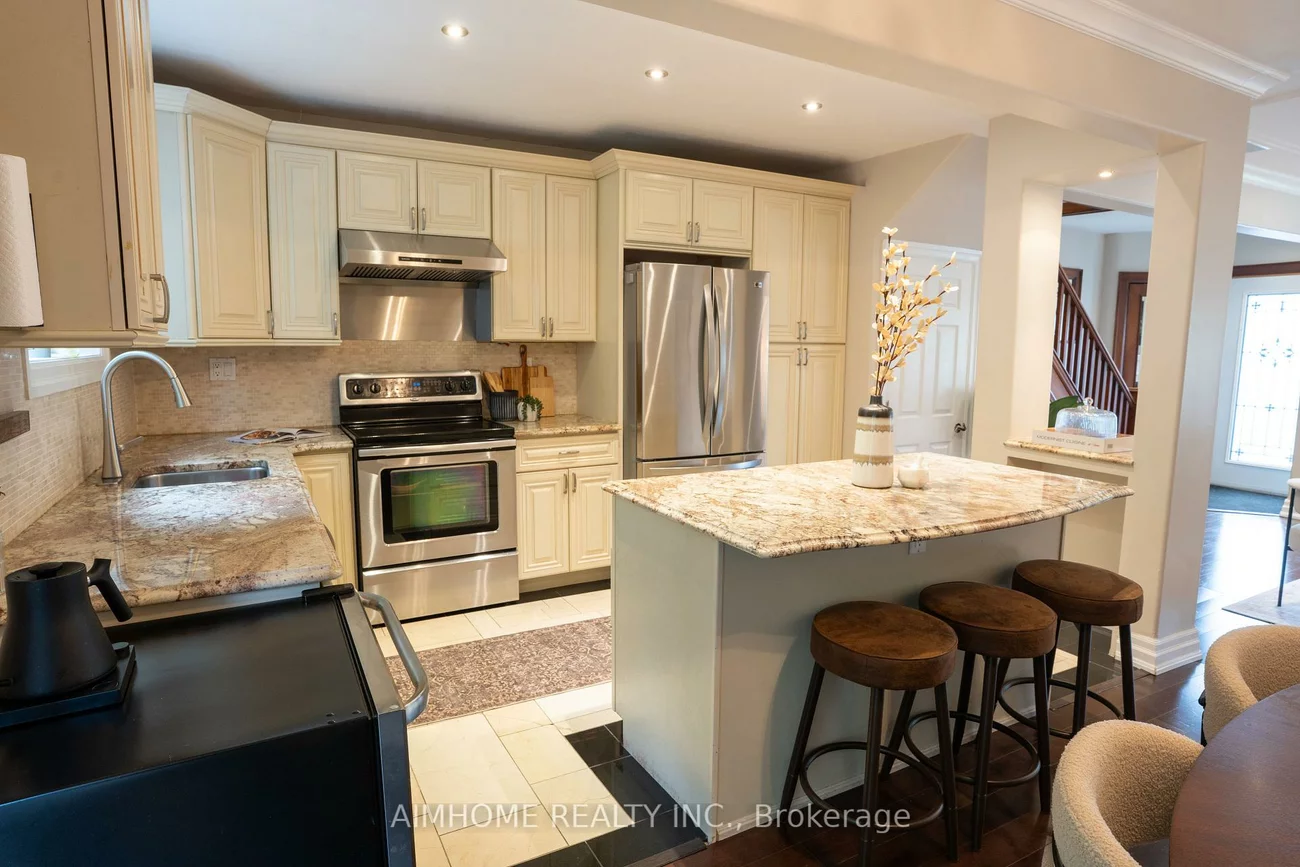 128, Hopedale, Broadview North, Toronto