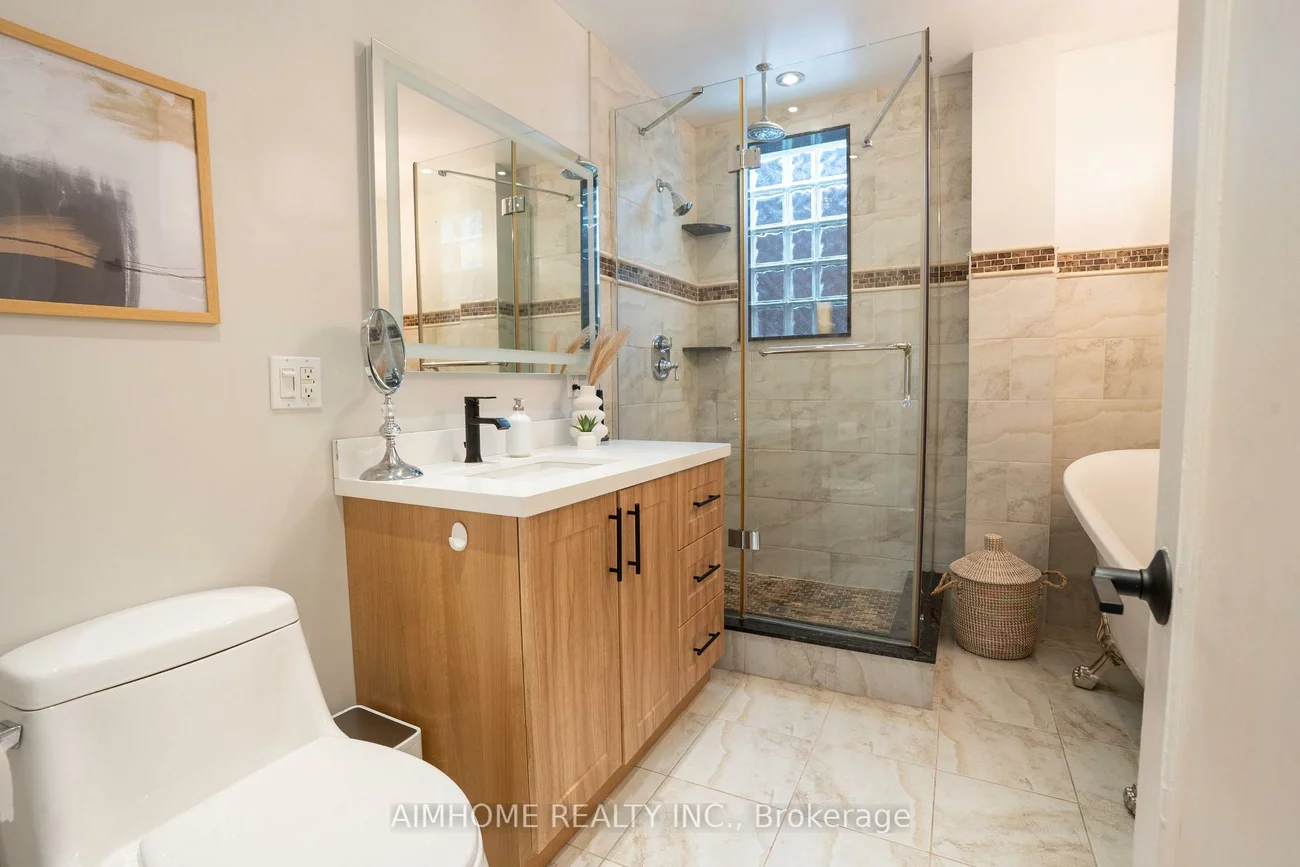 128, Hopedale, Broadview North, Toronto