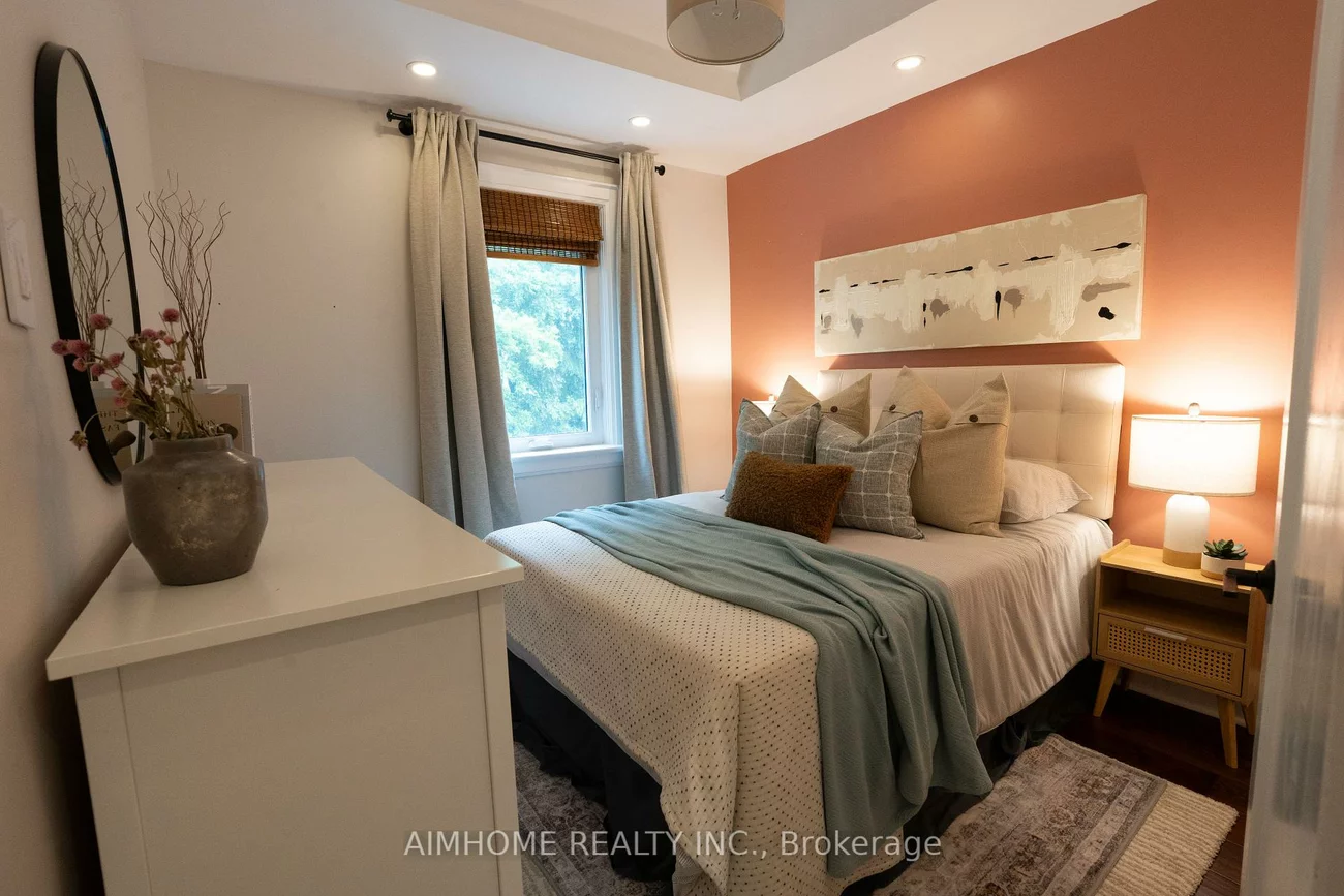 128, Hopedale, Broadview North, Toronto