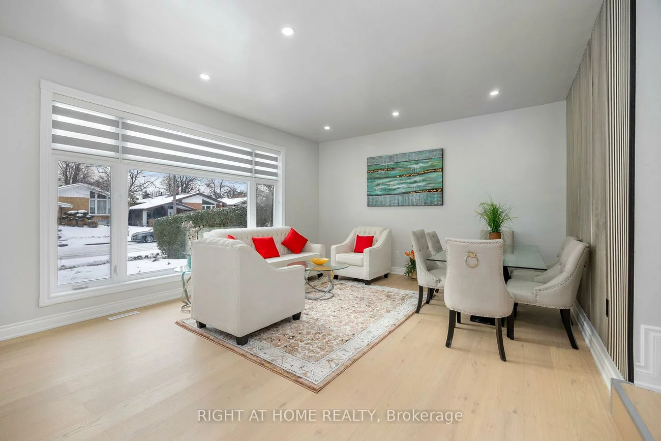 53, Gaiety, Woburn, Toronto
