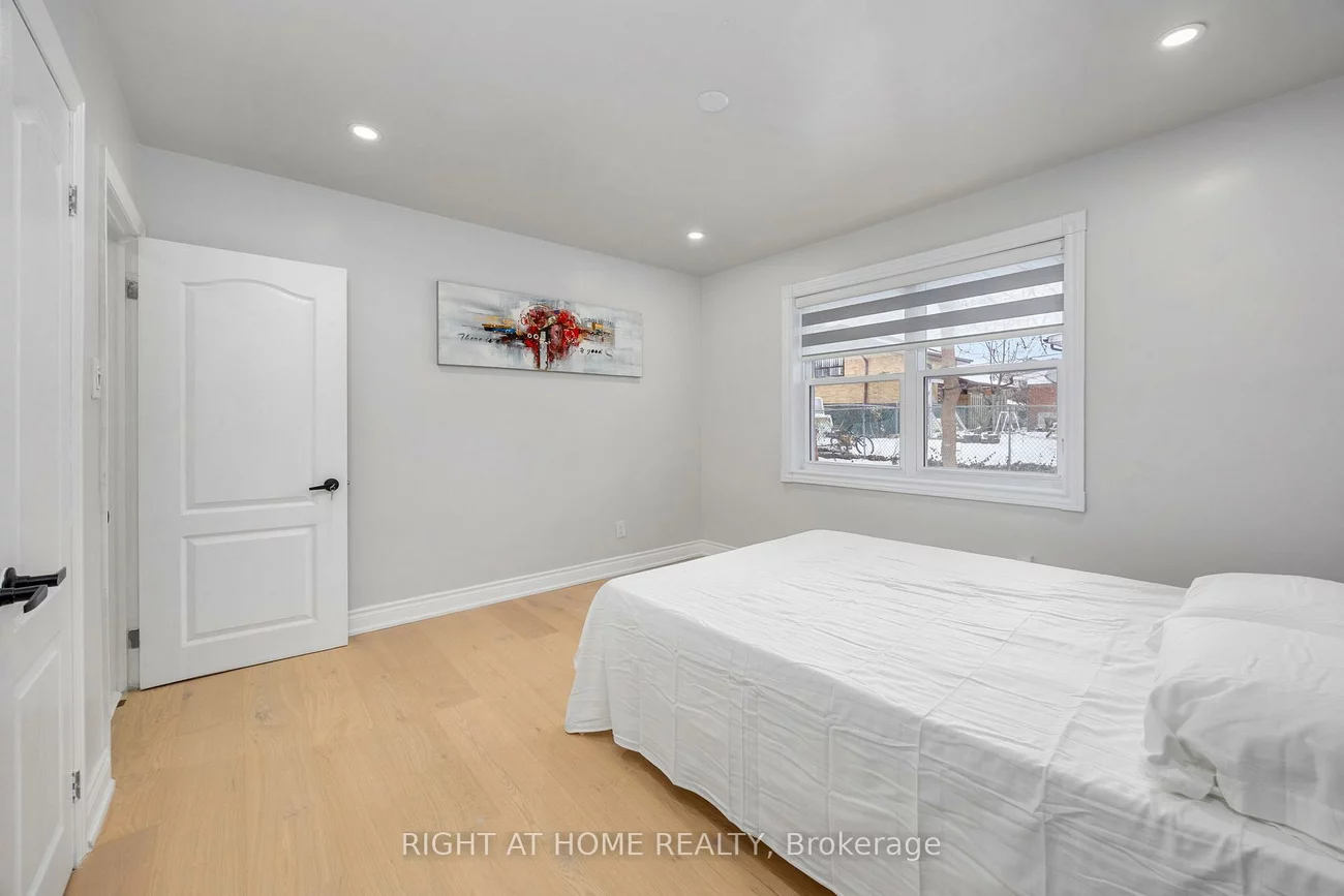 53, Gaiety, Woburn, Toronto
