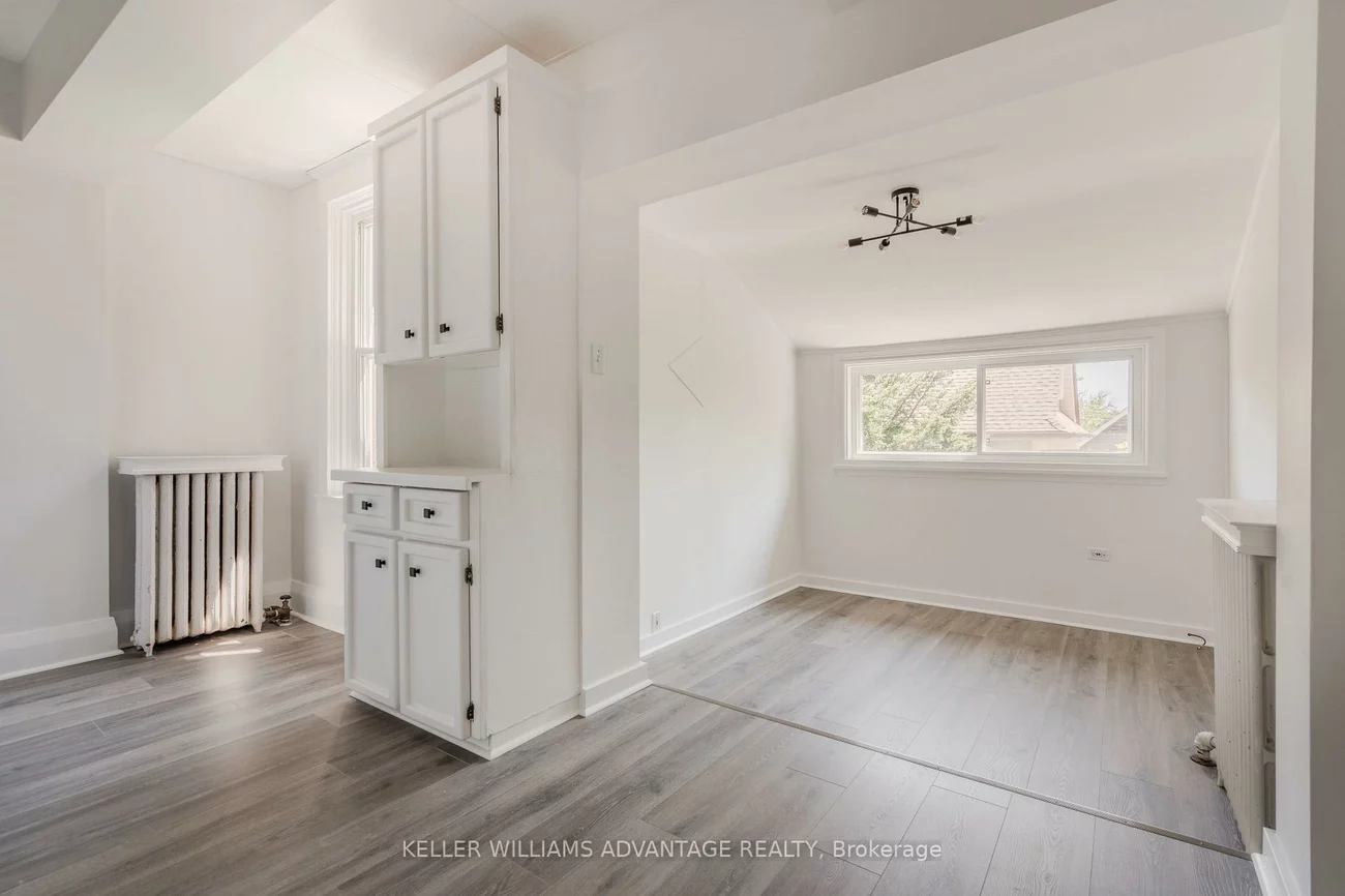3, Columbine, The Beaches, Toronto