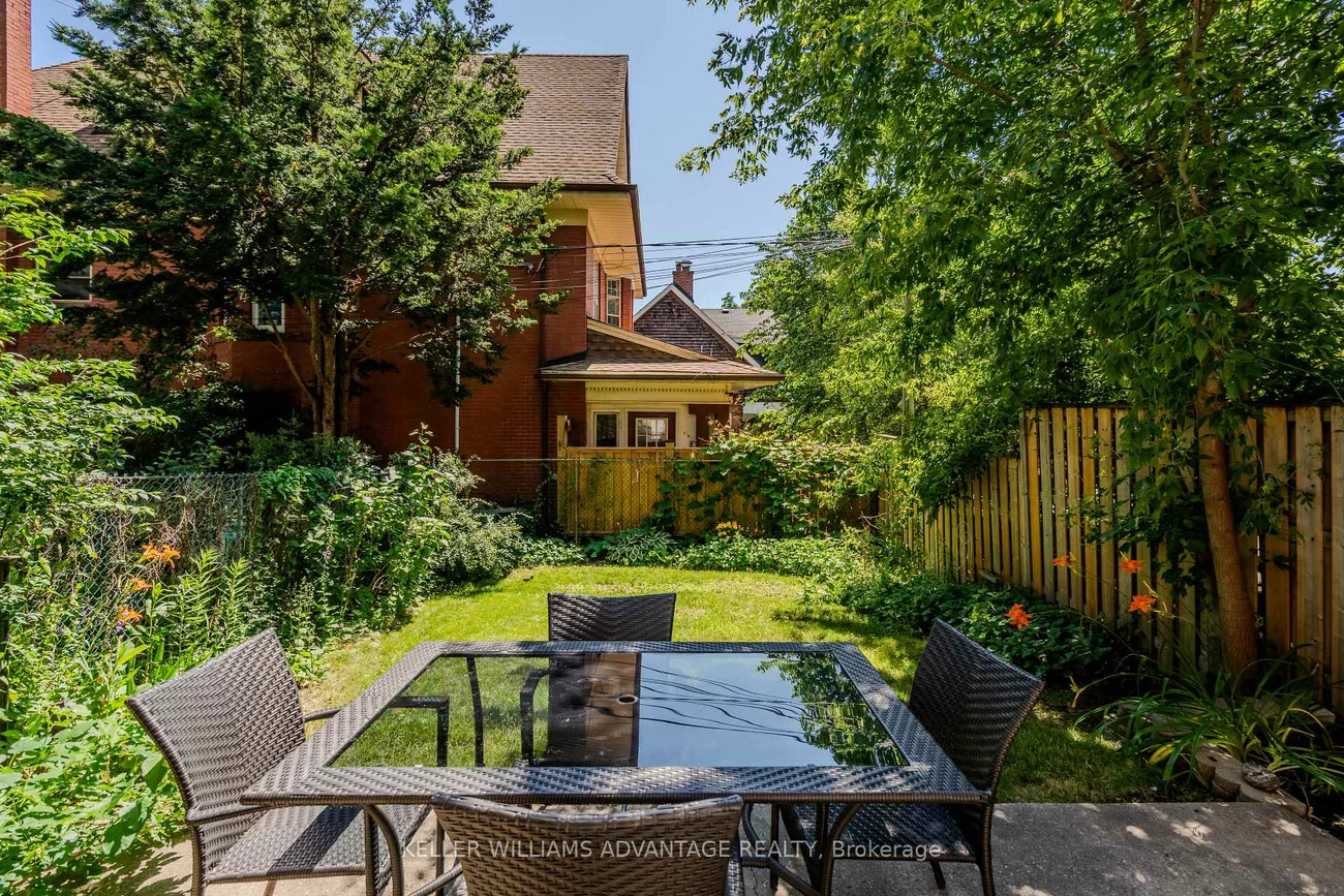 3, Columbine, The Beaches, Toronto