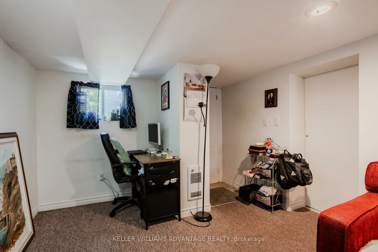 3, Columbine, The Beaches, Toronto