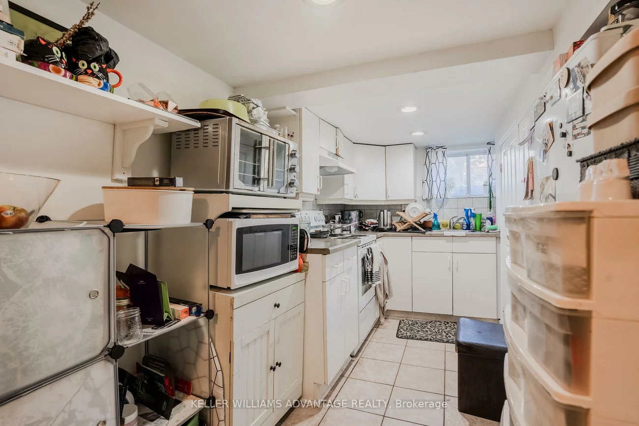 3, Columbine, The Beaches, Toronto