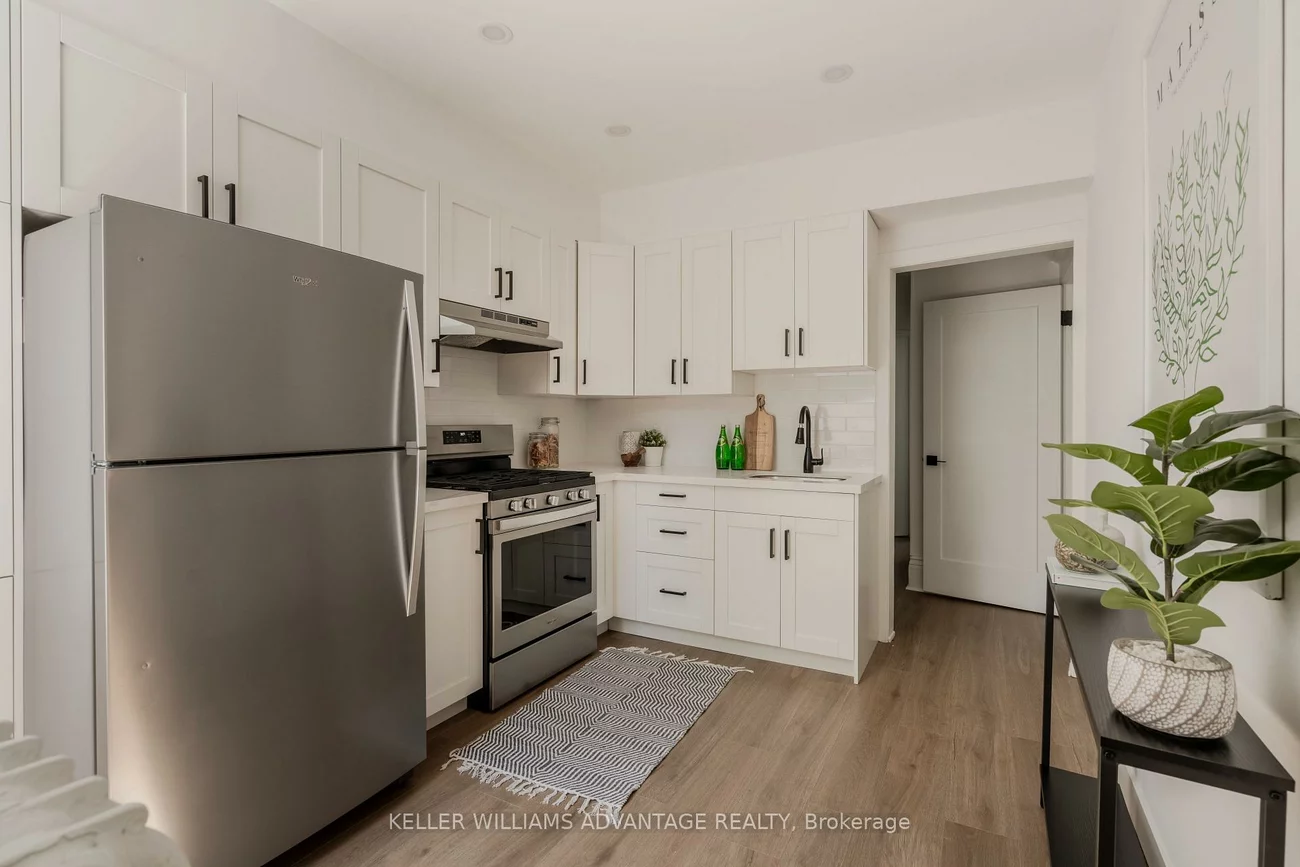 3, Columbine, The Beaches, Toronto