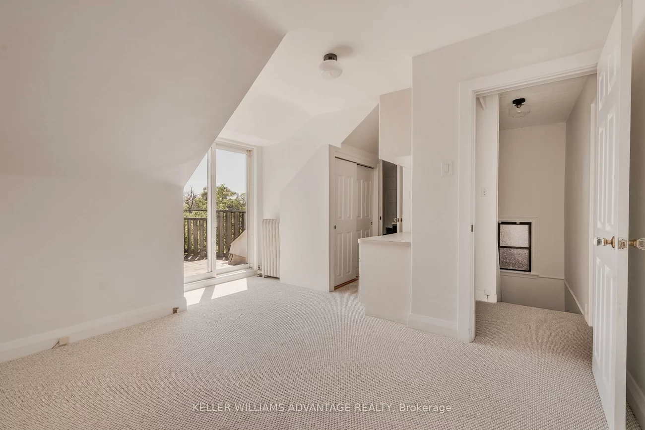 3, Columbine, The Beaches, Toronto