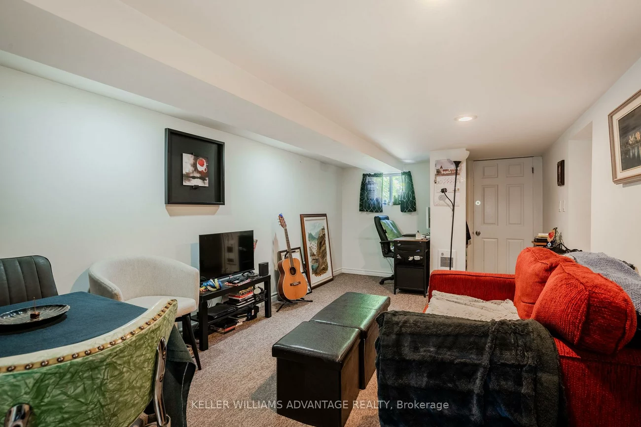 3, Columbine, The Beaches, Toronto