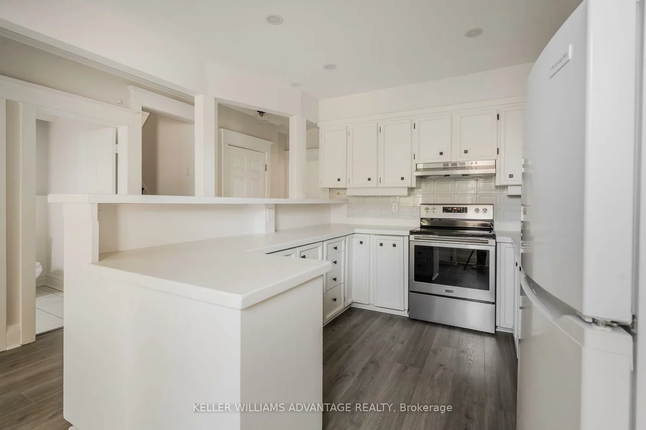 3, Columbine, The Beaches, Toronto