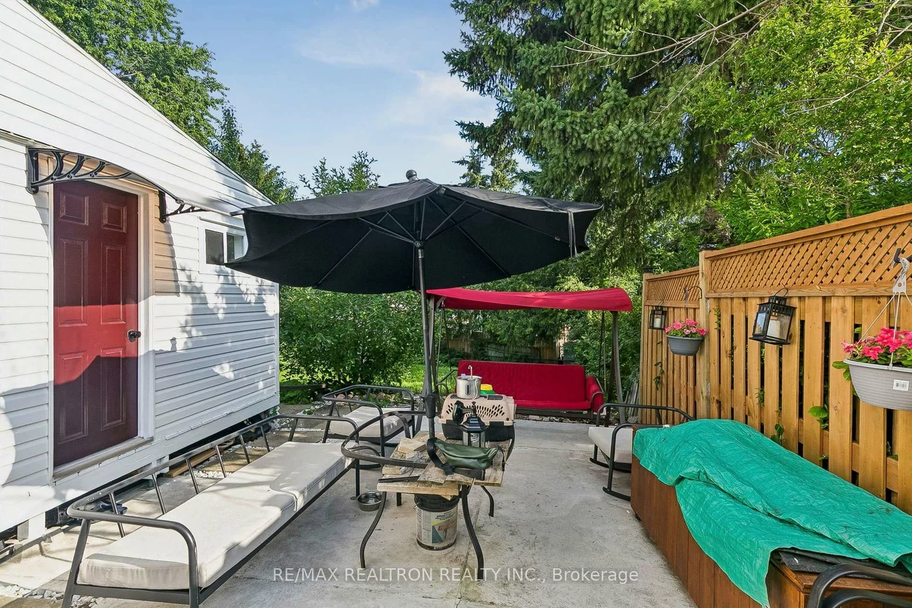 25, Whiteleas, Malvern, Toronto