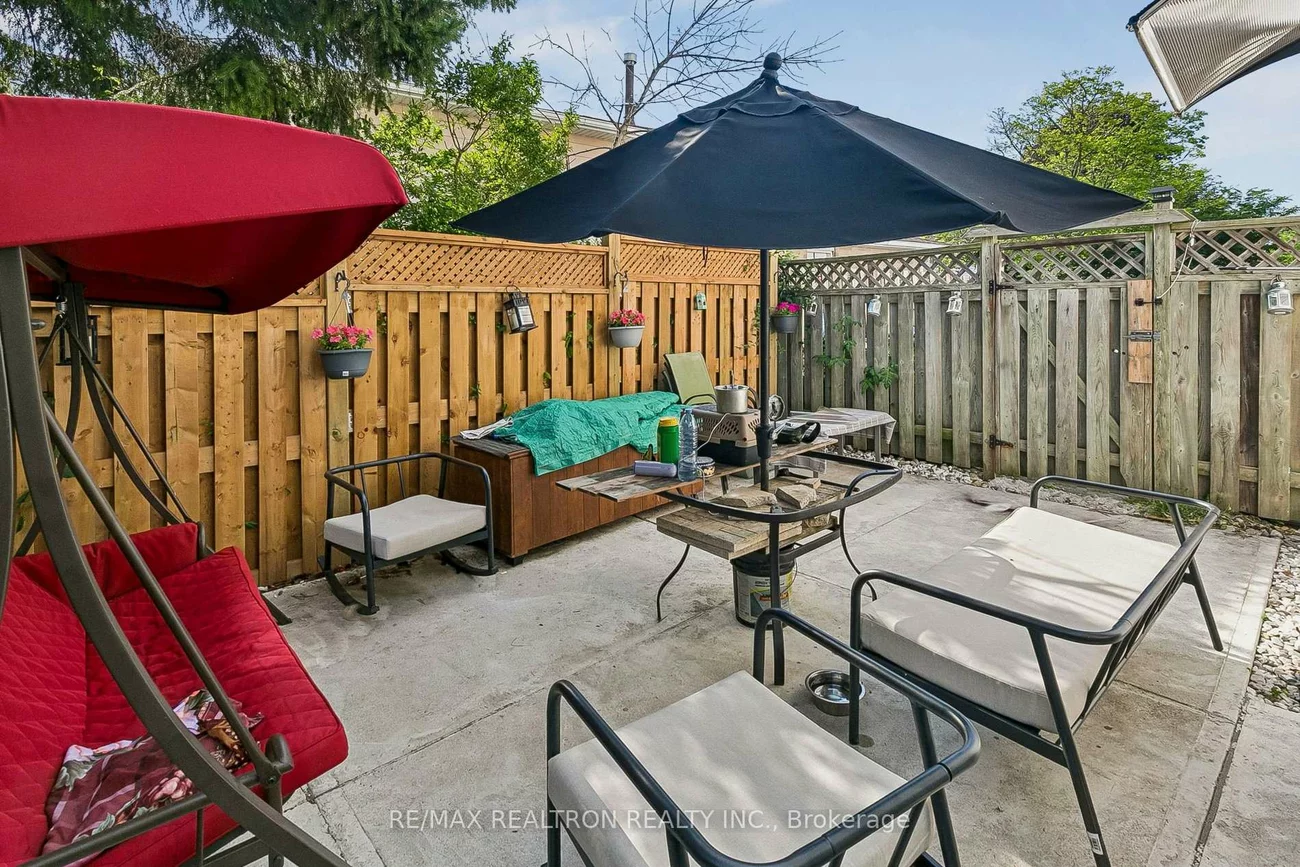 25, Whiteleas, Malvern, Toronto