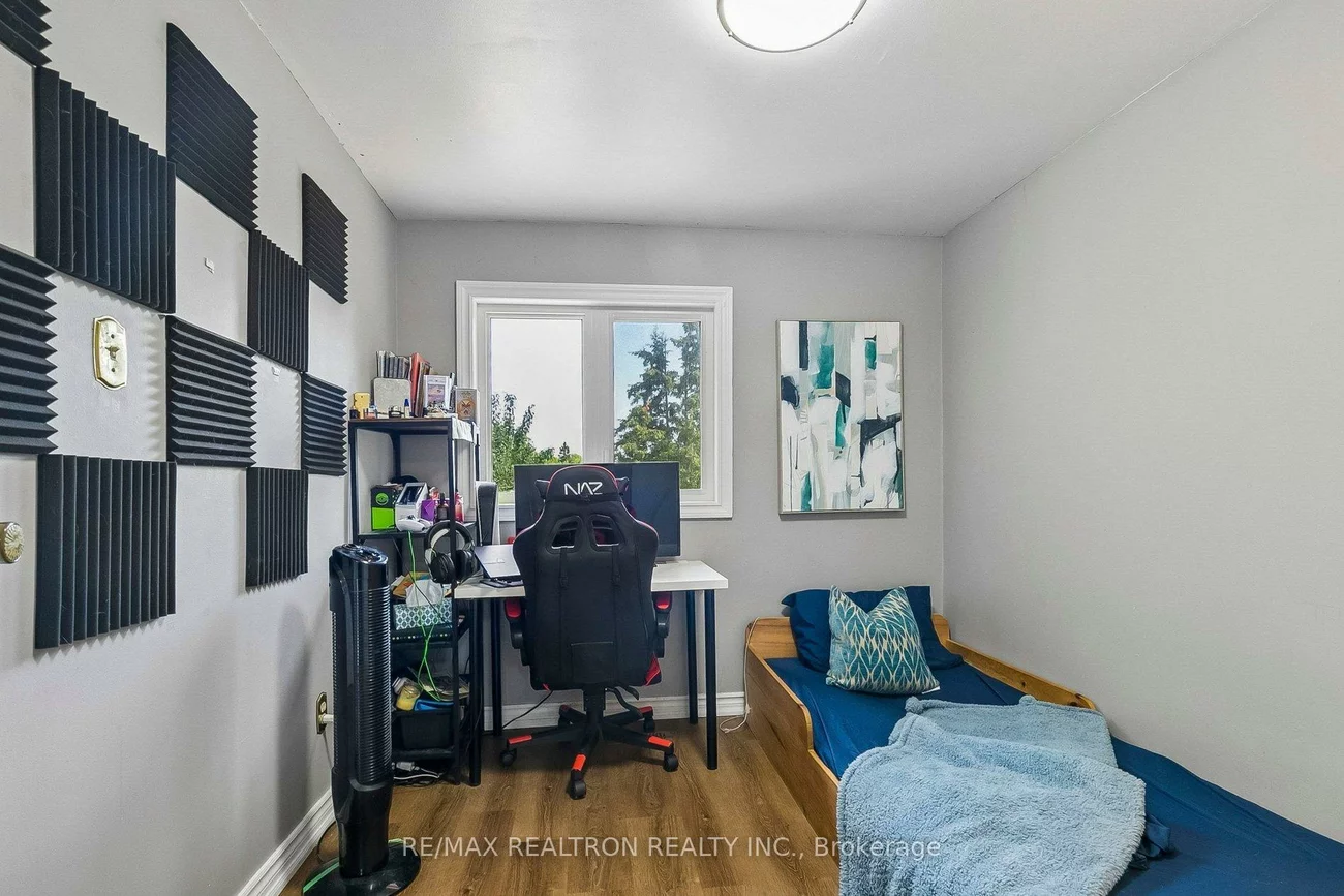 25, Whiteleas, Malvern, Toronto