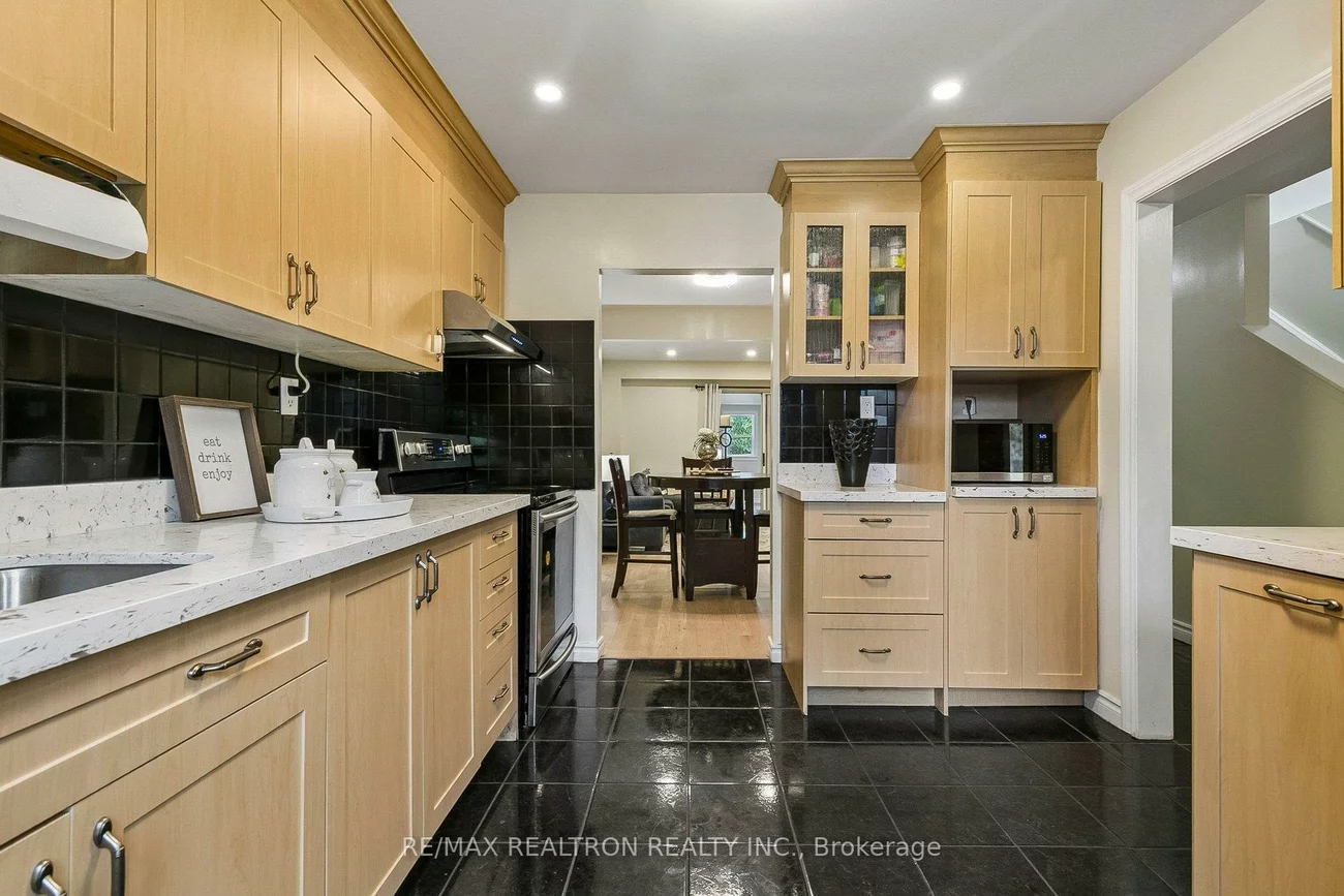 25, Whiteleas, Malvern, Toronto