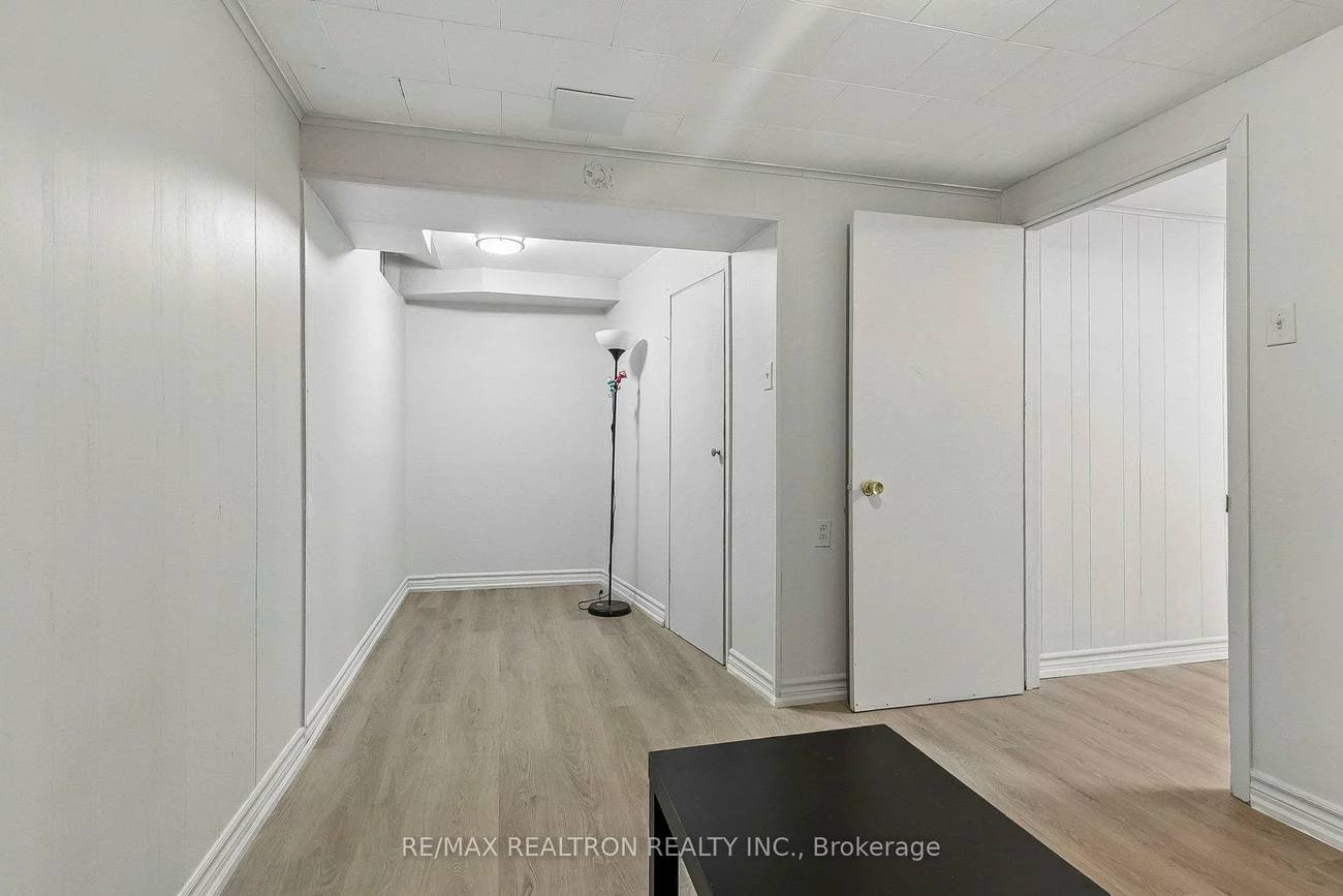 25, Whiteleas, Malvern, Toronto